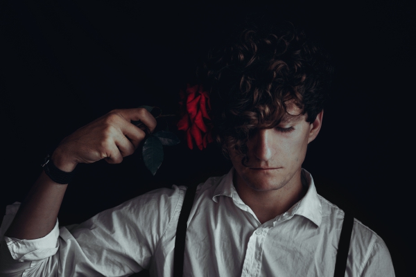 Identifican riesgos genéticos de suicidio en personas con bipolaridad