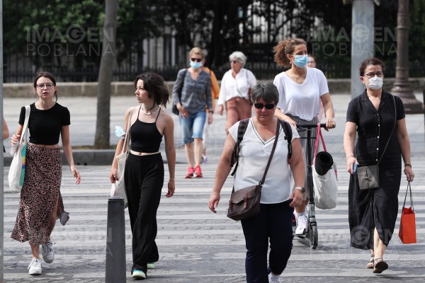 Franceses hacen citas sin precedentes para vacunarse tras endurecimiento de reglas