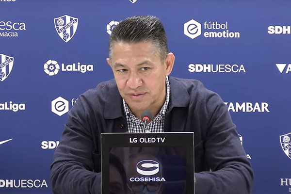 “Nacho” Ambriz quiere dos mexicanos para el Huesca, pero altos precios lo impiden