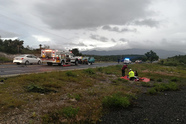 Carambola entre dos autos y una patrulla deja un lesionado