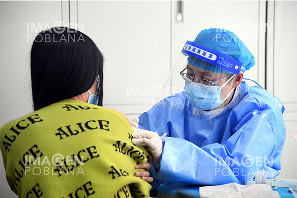 Producción anual de vacunas anticovid de China alcanza 5,000 millones de dosis