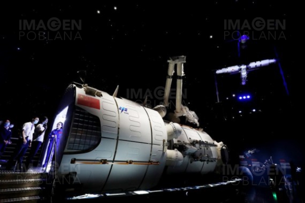 Planetario más grande del mundo abre sus puertas en Shanghai