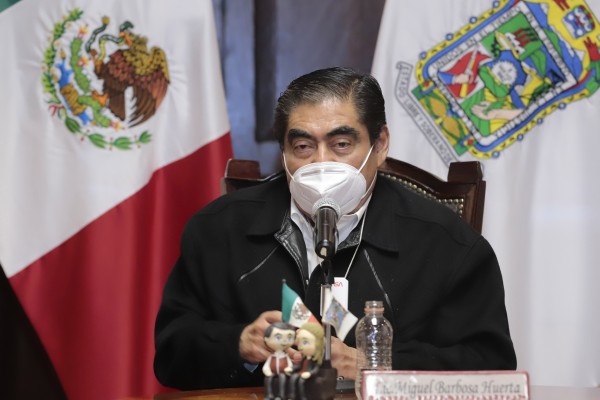 No hay rezago en aplicación de vacunas en Puebla: Barbosa