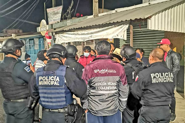 Policía salva del linchamiento a dos ladrones