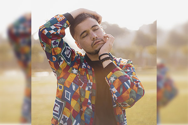 Diegotalvez presenta su nuevo sencillo "Amarilla"
