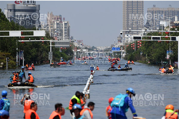 China intensifica rescate de emergencia y asistencia por desastre en Henan