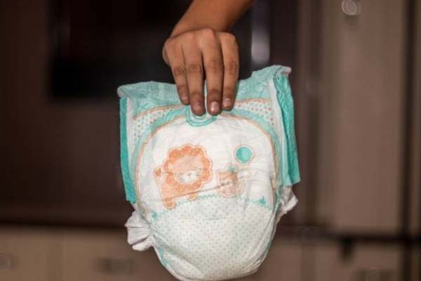 Convertir pañales en adhesivos: el uso del reciclaje químico
