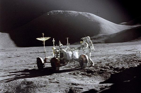 Los astronautas del Apolo pasaron por la aduana después de regresar de la Luna