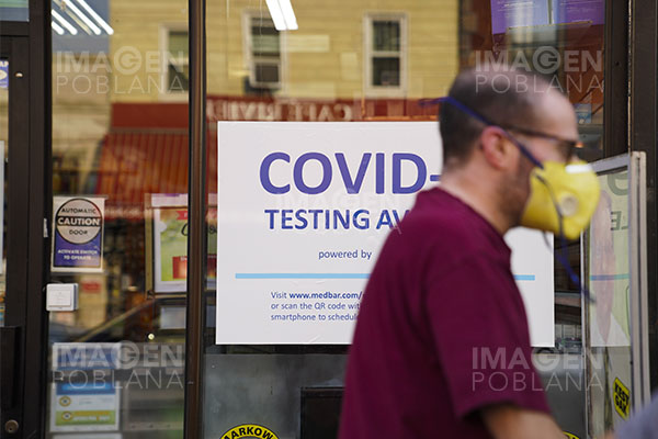 Estadounidenses achacan a Trump y medios el aumento de los casos de covid-19