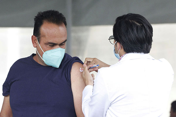 Inicia este miércoles vacunación 30 y más en Puebla capital