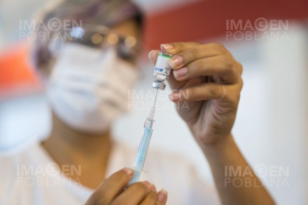 Confirman en Chile menor efectividad de vacuna de Sinovac para prevenir infecciones