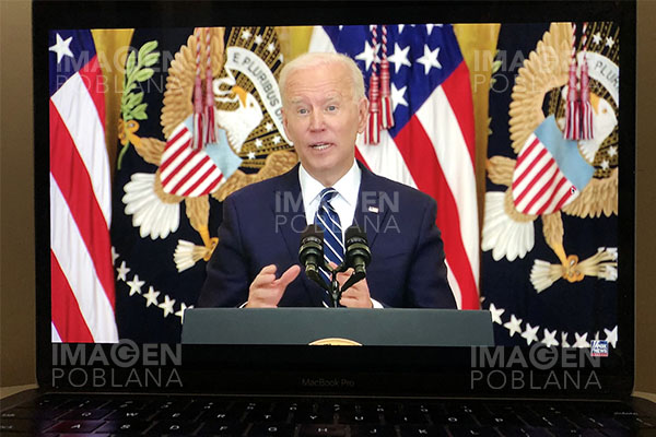 Encuesta indica caída en tasas de aprobación de Biden sobre COVID-19 y economía