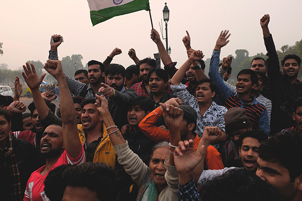 Protestas en India por crímenes atroces contra una niña de nueve años