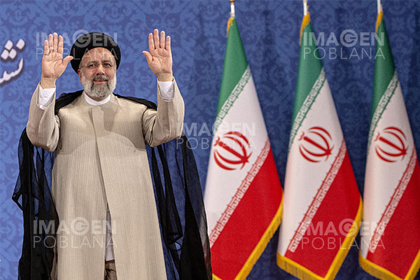 Raisi presta juramento como nuevo presidente de Irán