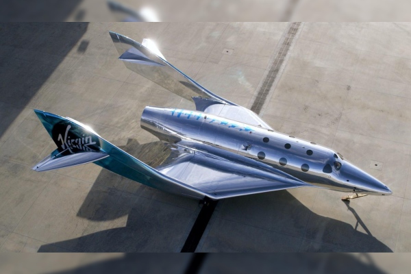 Virgin Galactic vende viajes para turistas espaciales desde 450,000 dólares