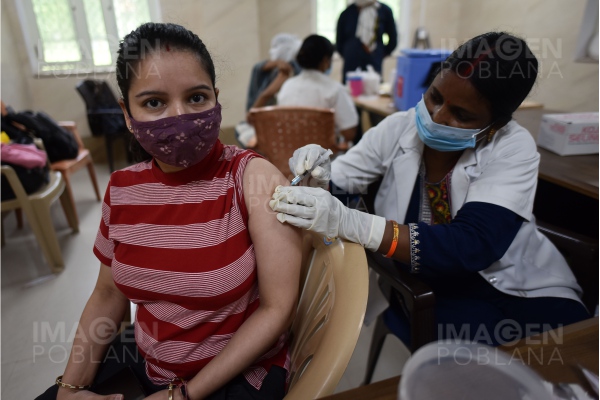 India logra aplicar más de 500 millones de vacunas contra COVID-19