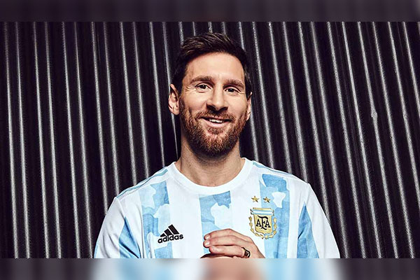 PSG habría formalizado un acuerdo con Messi; jugaría al lado de Neymar y Mbappé