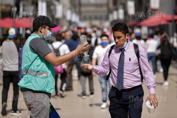 México registra más de 21,500 contagios de COVID-19 en un día, cifra más alta en tercera ola