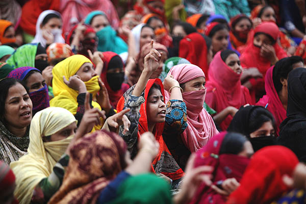 Indignación por brutal muerte de mujer pakistaní: fue golpeada y decapitada