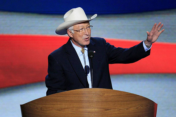 México celebra ratificación de Ken Salazar como nuevo embajador de EU