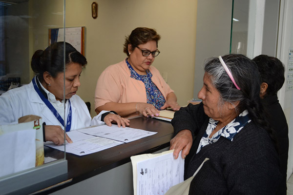 Casi 8,000 trabajadores no académicos beneficiados durante gestión de Alfonso Esparza