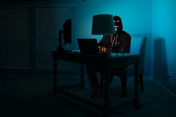 Hackers roban más de 600 millones de dólares en criptomonedas