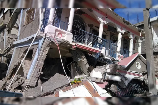 Contabilizan 227 muertos tras terremoto en Haití; esperan más víctimas