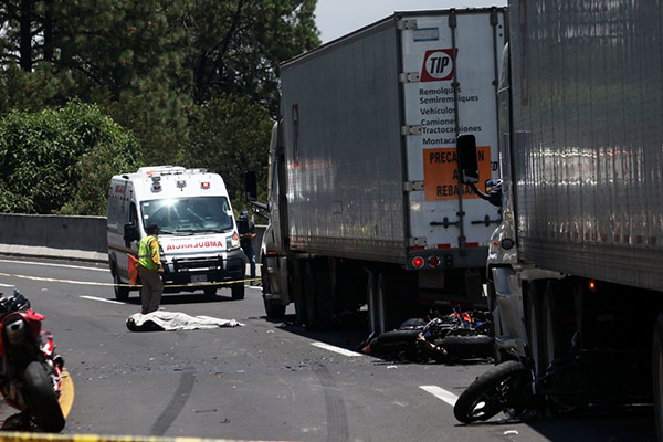Un grave accidente automovilístico en la México-Cuernavaca deja al menos 6 muertos