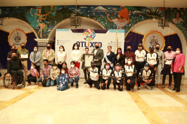 Gobierno de Atlixco reconoce a deportistas con discapacidad