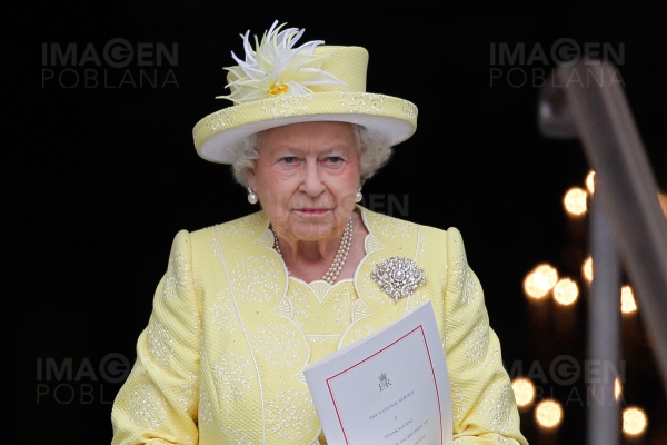Isabel II estaría planeando medidas legales contra Harry y Meghan