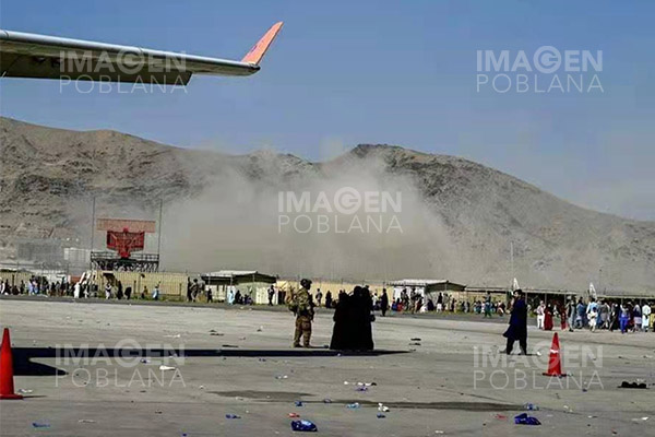 Al menos 13 personas, incluidos niños, mueren por explosión cerca de aeropuerto de Kabul