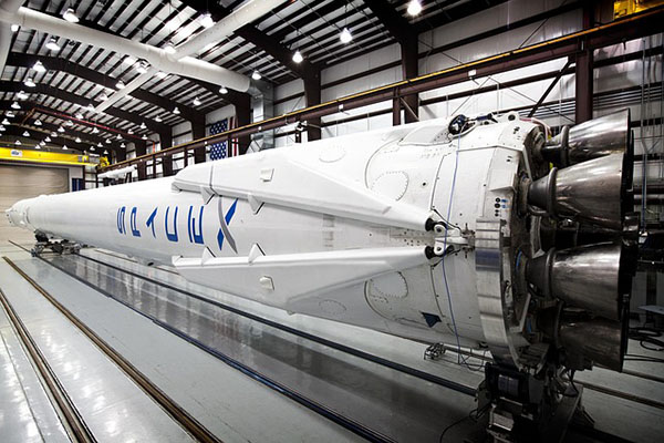Posponen lanzamiento de la nave de carga Dragon a bordo de cohete Falcon 9