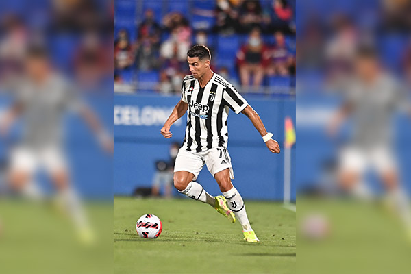 Cristiano Ronaldo llega al Manchester United como el mejor pagado del equipo