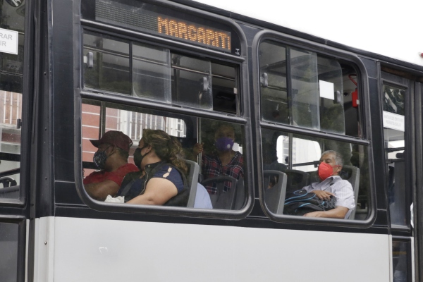 Transporte público, gran riesgo del regreso a clases