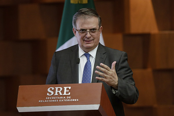Ebrard pide a conferencia reforzar control transfronterizo de armas