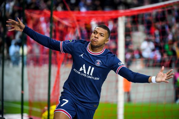 Real Madrid recula en negociación por Kylian Mbappé