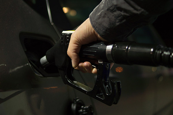 ONU declara el fin de la era de gasolina con plomo