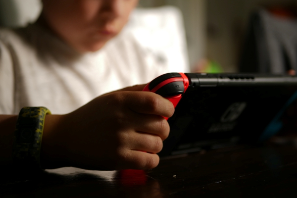 Niños en China solo podrán jugar tres horas de videojuegos a la semana