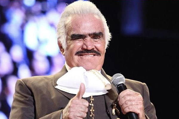 Vicente Fernández está “delicado, pero estable”; su recuperación será paulatina