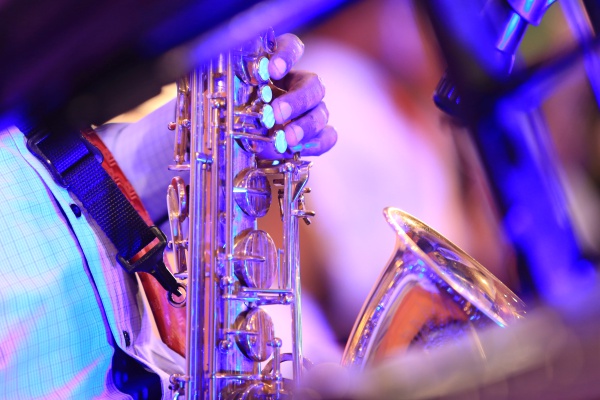 Taller de instrumentos musicales sobrevive tras 132 años de existencia