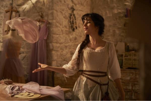 “Cenicienta” de Camila Cabello, más que un cuento de hadas