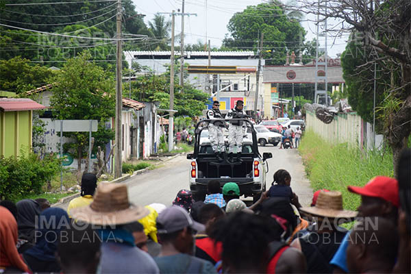 Autoridades mexicanas dispersan al cuarto grupo de migrantes en el sur del país