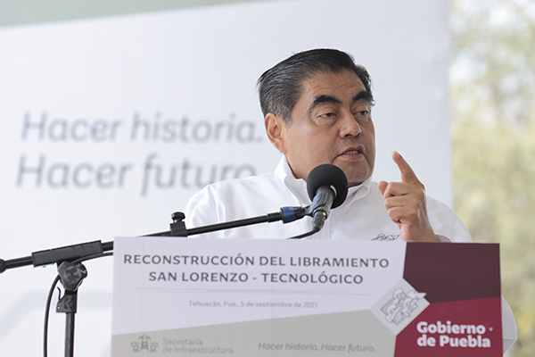 Acabamos con obras suntuosas y pensamiento de ocupar cargos para robar: Barbosa