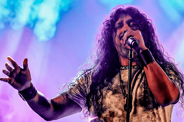 Preocupa operación del exvocalista de Mägo de Oz: "Hay 70% de posibilidades de que salga mal"