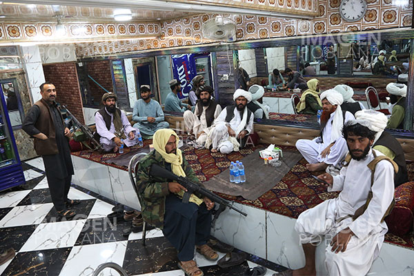 Los talibanes presentan su Gobierno