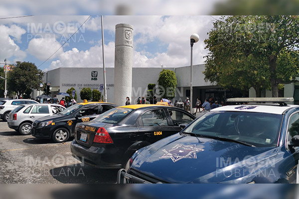 Sujetos armados asaltan farmacia de la clínica 7 del IMSS