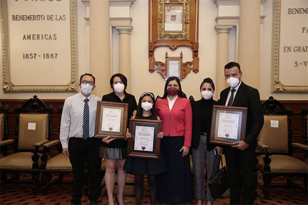 Ayuntamiento de Puebla reconoce mérito, docencia y participación deportiva