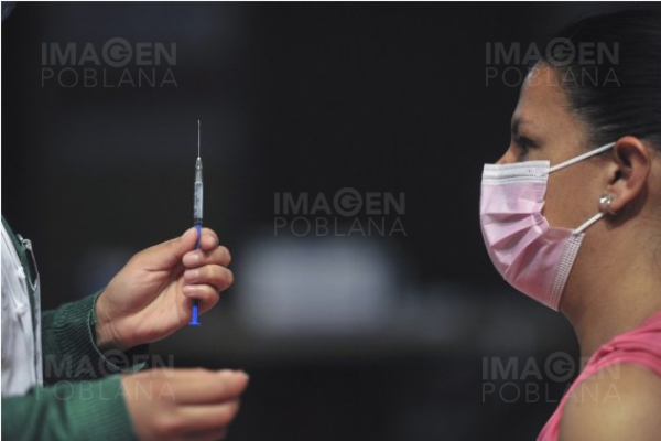 La mayoría de mexicanos está dispuesta recibir vacuna de refuerzo anticovid