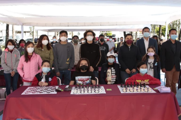 Torneo Municipal de Ajedrez Rápido reúne a 100 competidores