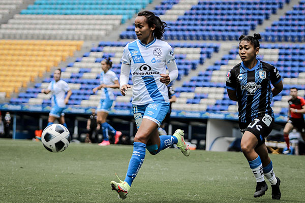 Verónica Martins, delantera del Puebla, se defiende de críticas por derrota ante Querétaro